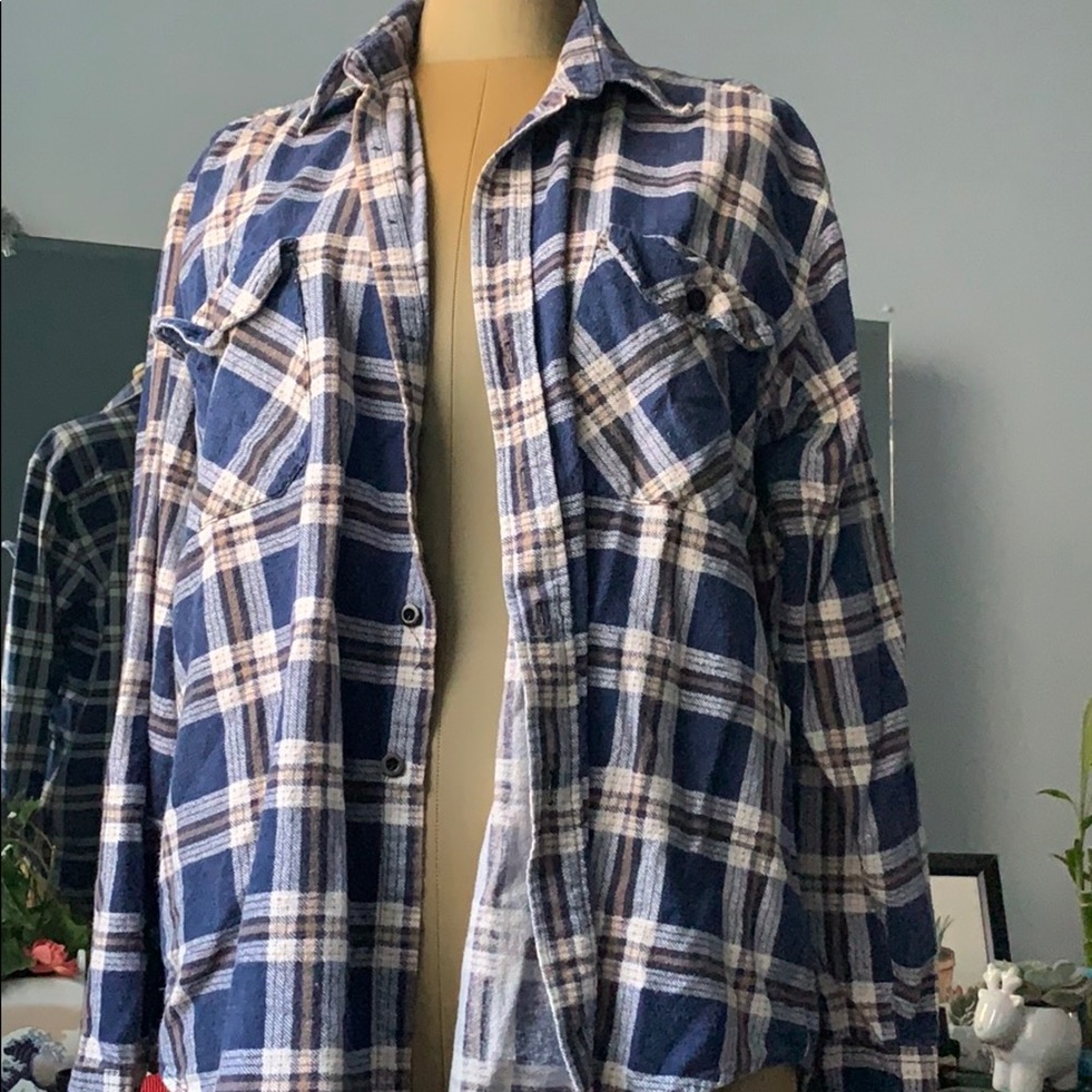 BRANDY MELVILLE FLANNEL💙